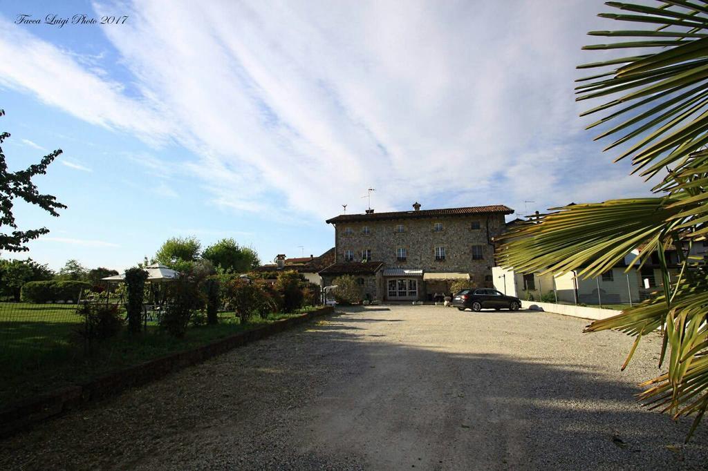 Albergo Julienne Arba Buitenkant foto